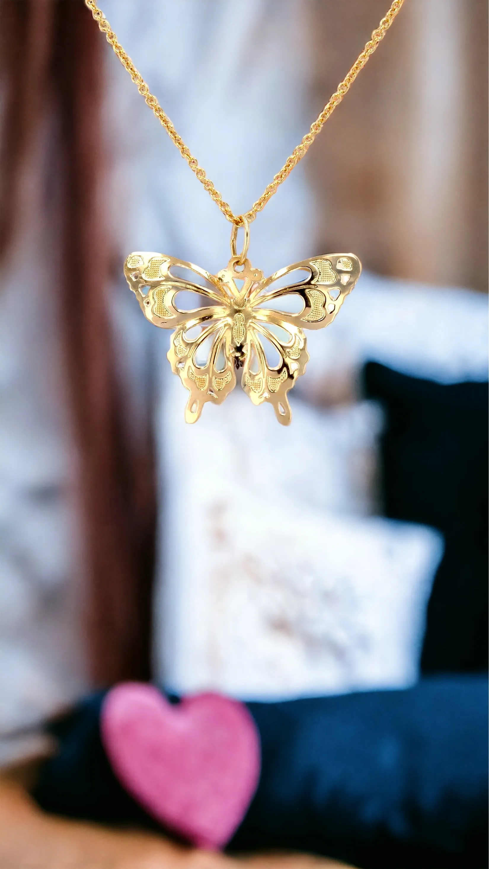 14K Yellow gold butterfly filigrana butterfly necklace