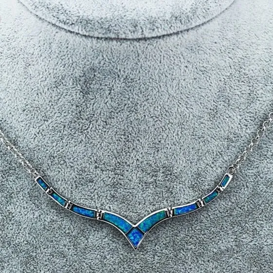 Charm Unique Design Blue Fire Opal Necklace