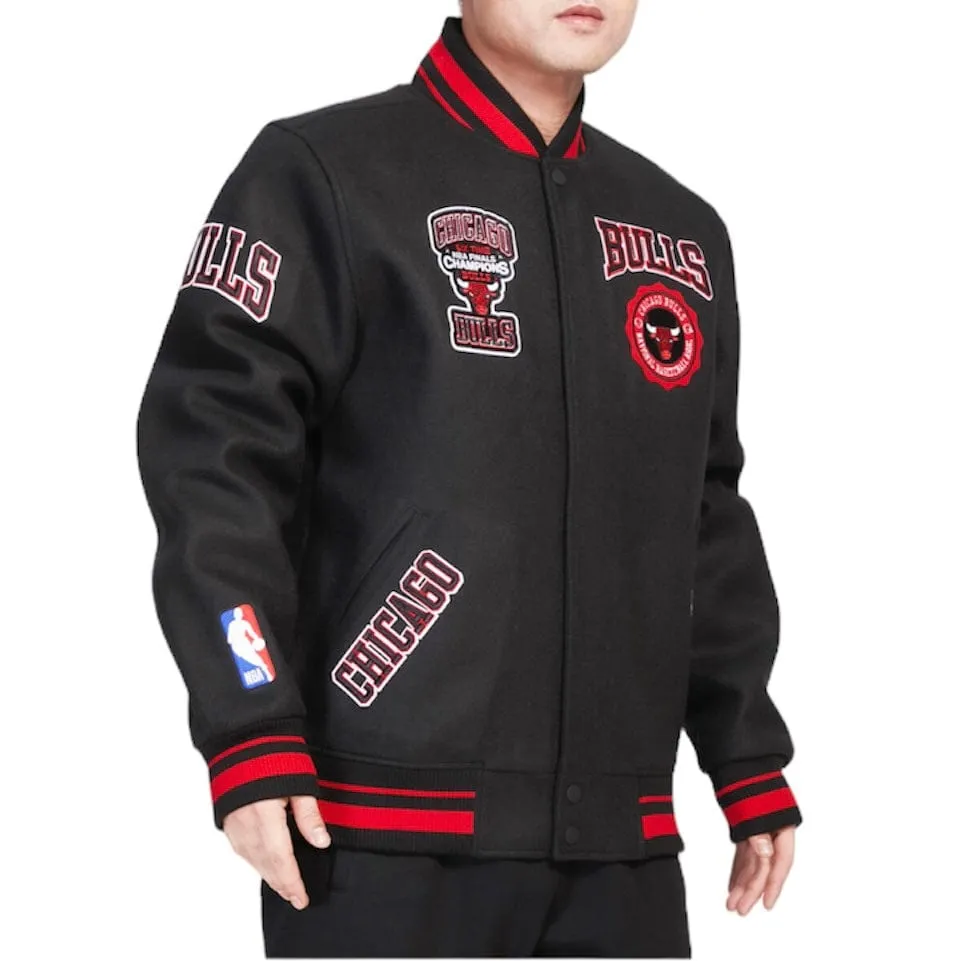 Pro Standard Chicago Bulls Crest Emblem Rib Wool Varsity Jacket (Black/Red)